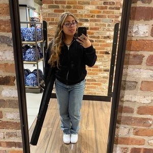 Meet your Posher, Camila-katsuko